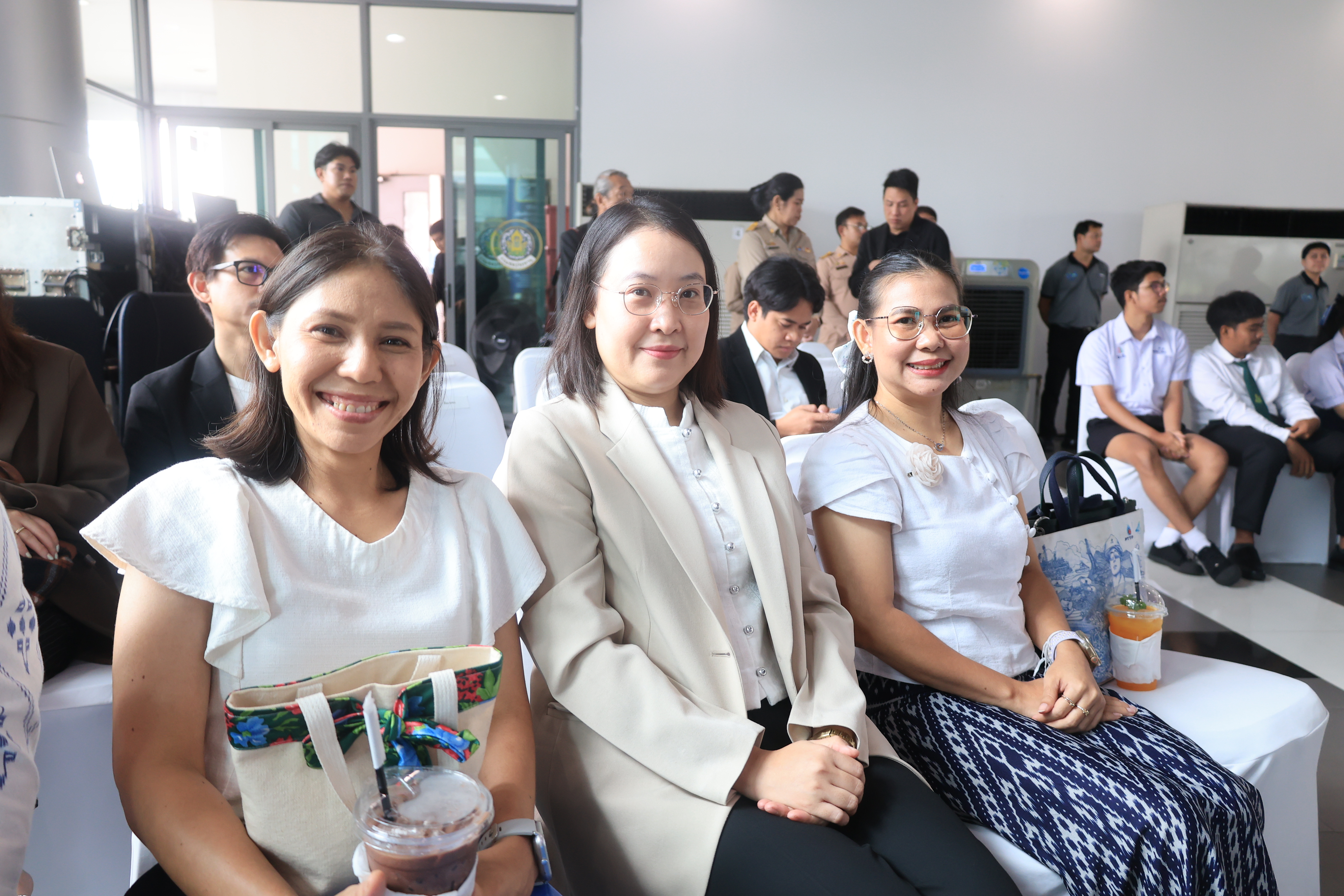 title - ส.ป.ก. ร่วมเป็นเกียรติและแสดงความยินดีเนื่องในวันคล้ายวันสถาปนาครบรอบ 124 ปี กรมชลประทาน “FRIENDS OF WATER สายน้ำแห่งความร่วมมือ” เดินหน้าสร้างความมั่นคงด้านน้ำสู่อนาคตอย่างยั่งยืน